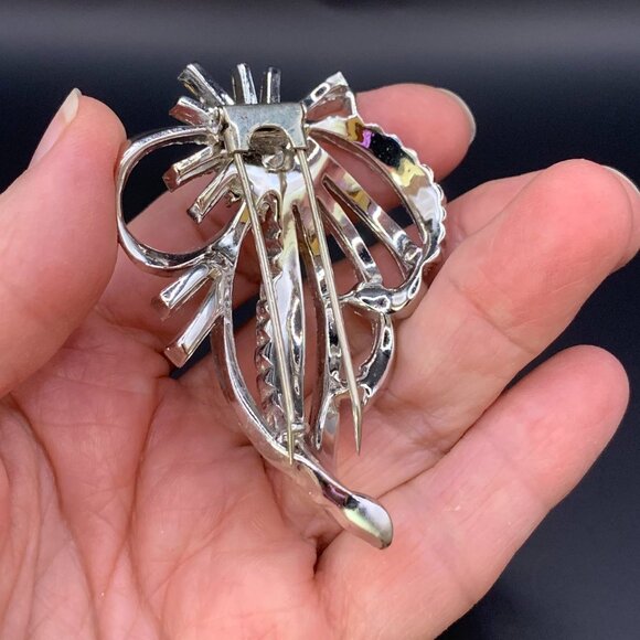 Vintage Rhinestone Fur Clip Brooch Gorgeous Baguette & Round Stones J289 - Picture 7 of 8